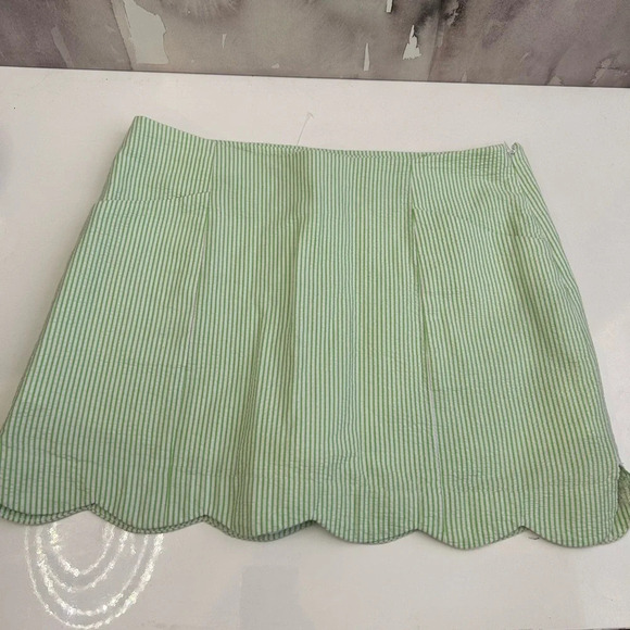 Lily Pulitzer Scalloped Seersucker Skort - Picture 2 of 7